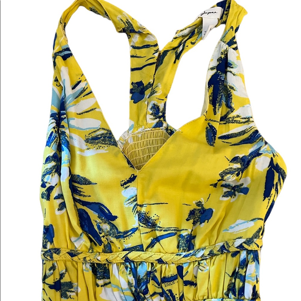 Say hello to this yellow floral maxi dress